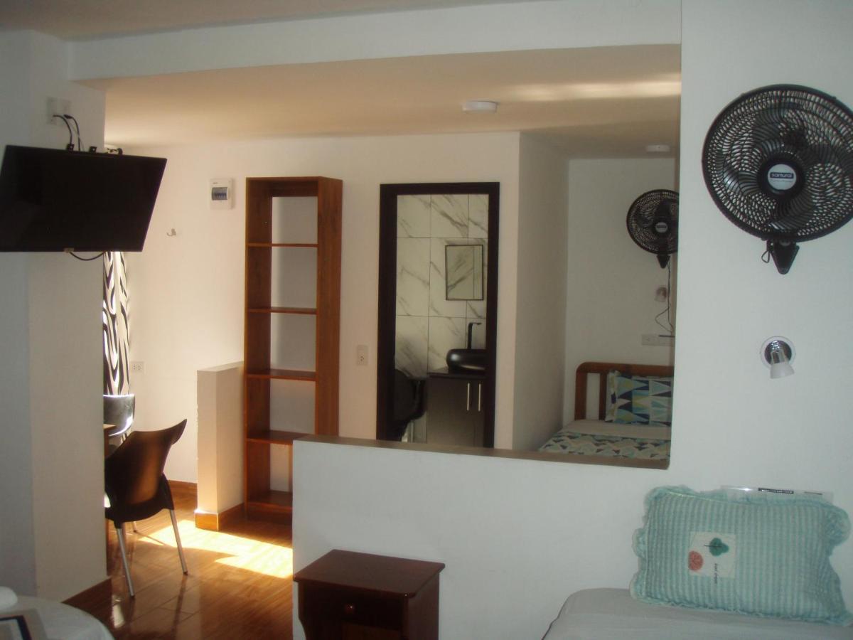 Hostal Limoncocha Тена Экстерьер фото