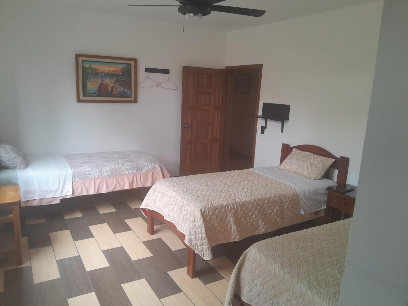 Hostal Limoncocha Тена Экстерьер фото