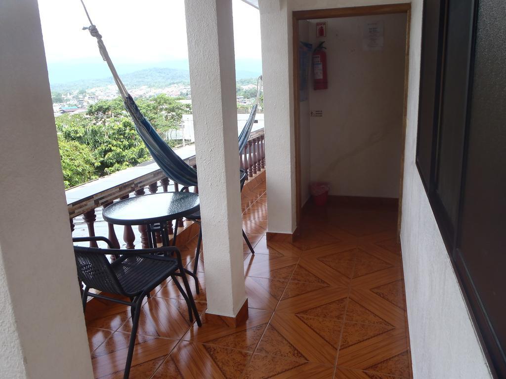 Hostal Limoncocha Тена Экстерьер фото